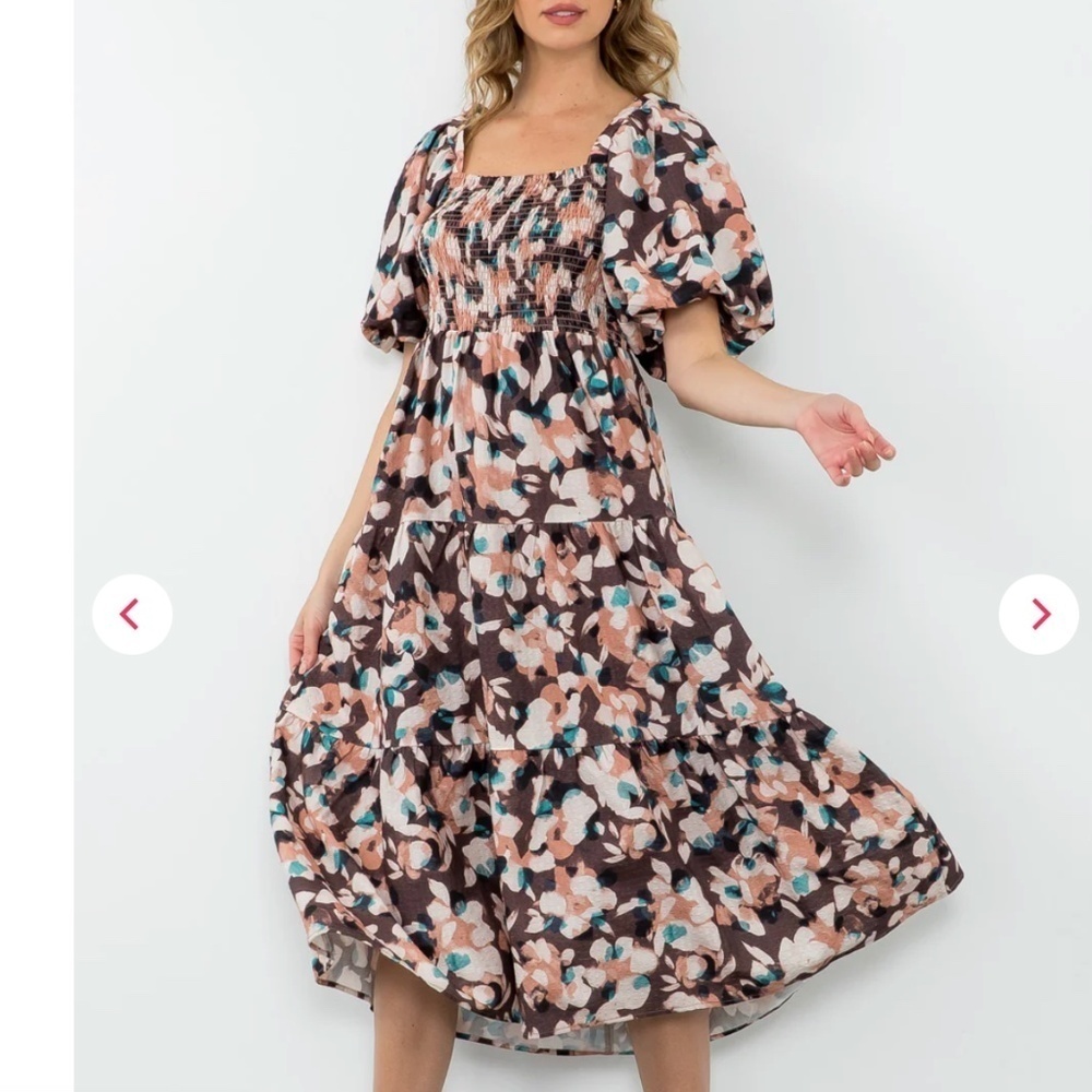 THML Puff Sleeve Flower Print Smocked Midi Dress Size Medium EUC